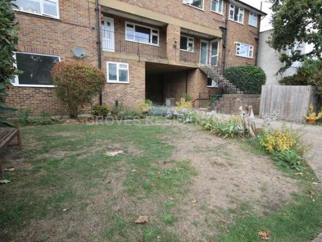 2 bed flat for sale