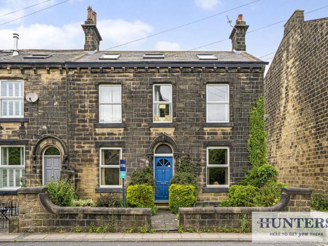 2 bed flat for sale