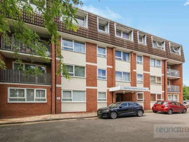 2 bed flat for sale