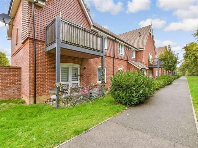2 bed flat for sale