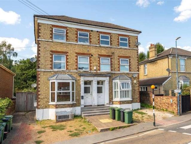 2 bed flat for sale