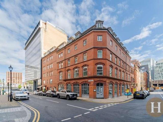 2 bed flat for sale