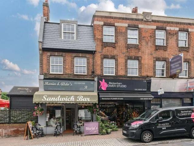 2 bed flat for sale