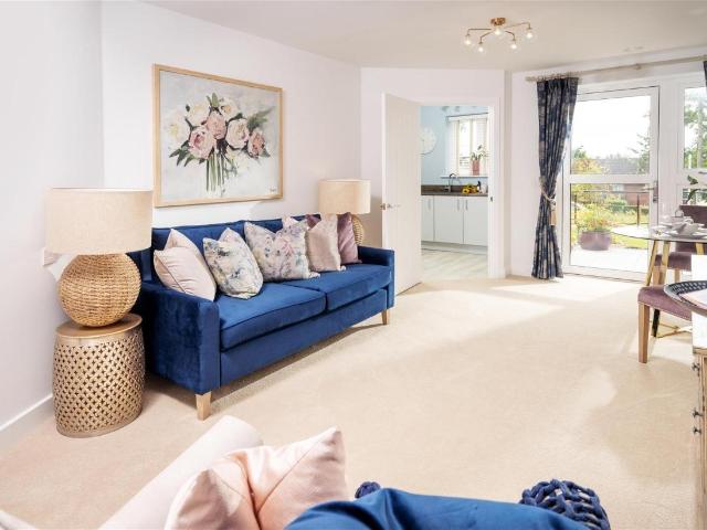 2 bed flat for sale