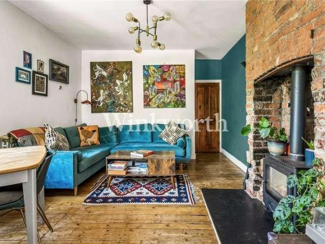 2 bed flat for sale