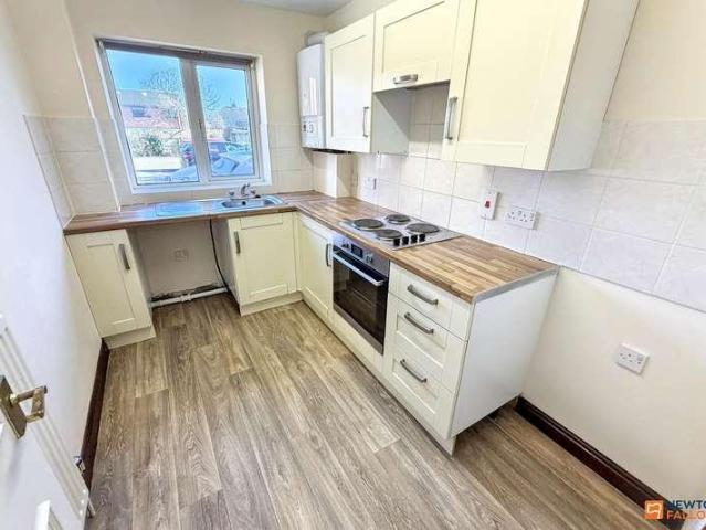 2 bed flat for sale