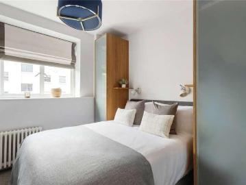 2 bed flat for sale
