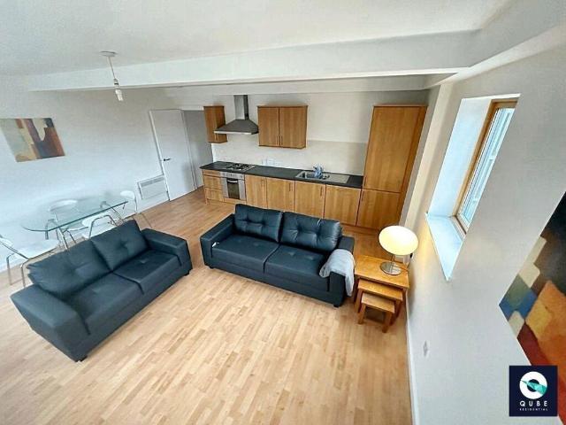 2 bed flat for sale