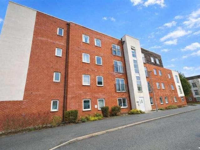 2 bed flat for sale
