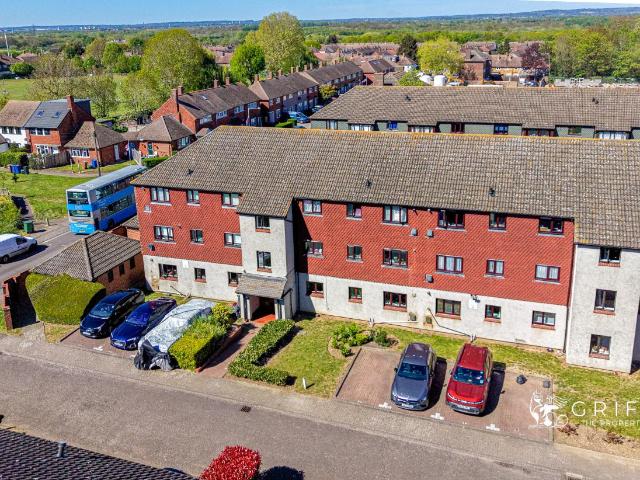 2 bed flat for sale