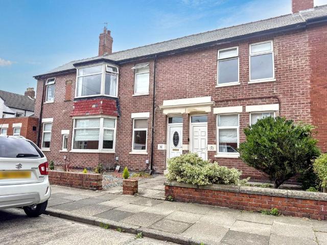 2 bed flat for sale
