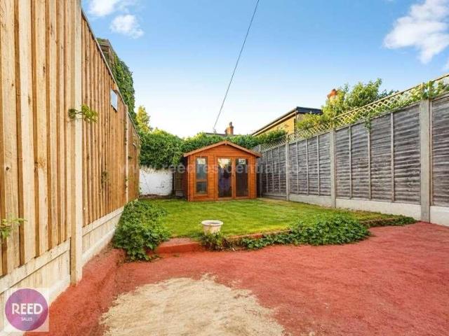 2 bed flat for sale