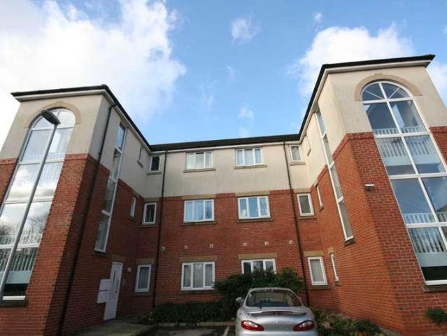 2 bed flat for sale