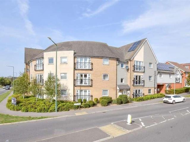 2 bed flat for sale