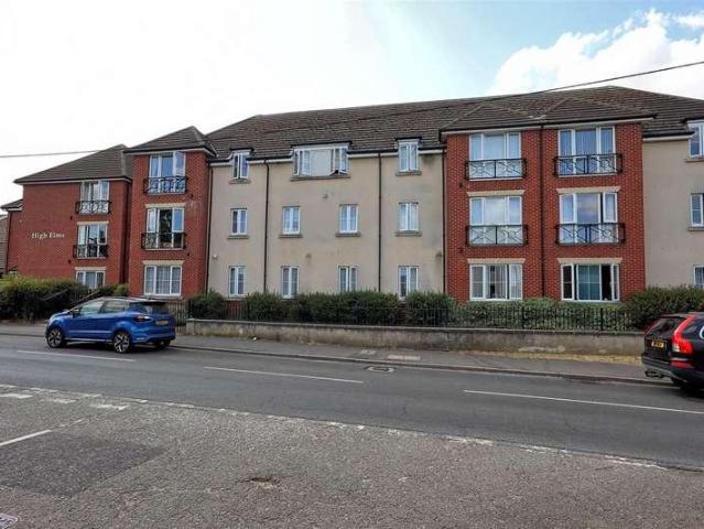 2 bed flat for sale
