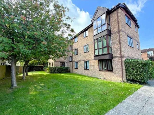 2 bed flat for sale