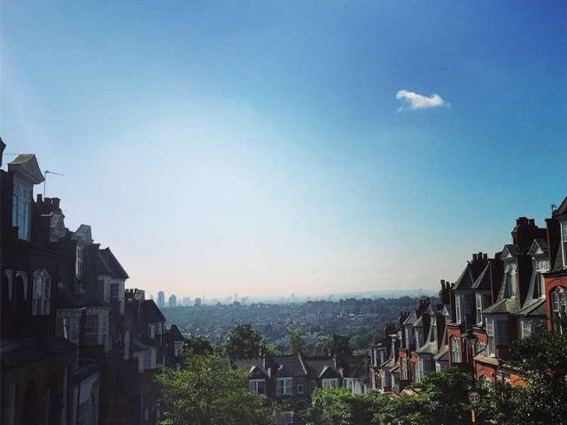 2 bed flat for sale
