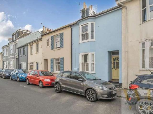 2 bed flat for sale