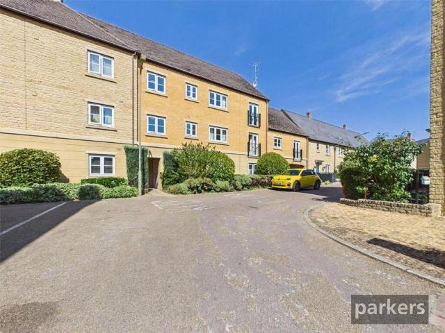 2 bed flat for sale