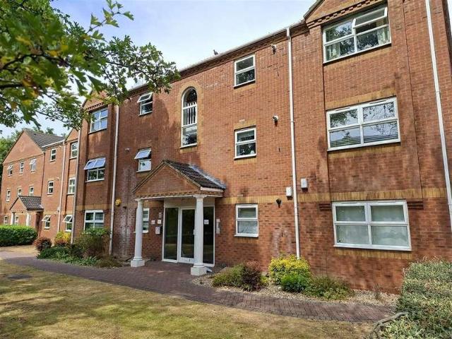 2 bed flat for sale