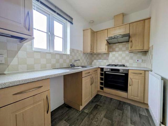 2 bed flat for sale