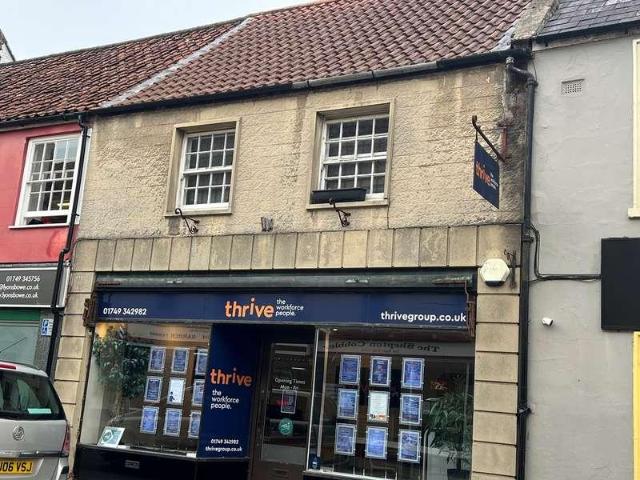 2 bed flat for sale