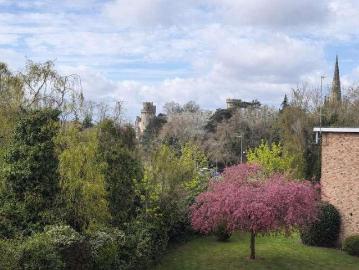 2 bed flat for sale