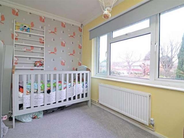 2 bed flat for sale