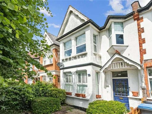 2 bed flat for sale