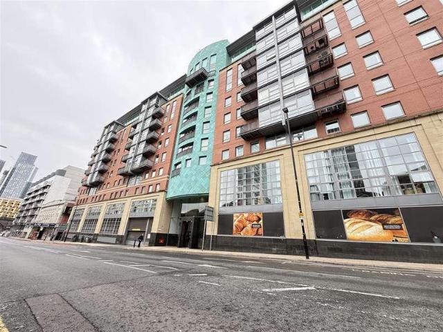 2 bed flat for sale