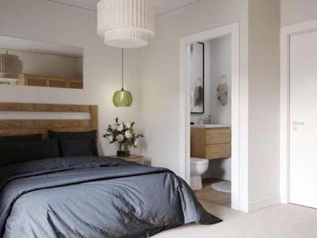 2 bed flat for sale