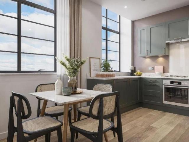 2 bed flat for sale