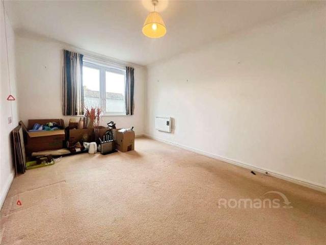 2 bed flat for sale