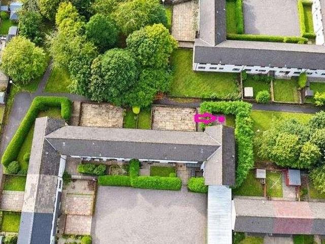 2 bed flat for sale