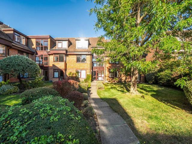 2 bed flat for sale
