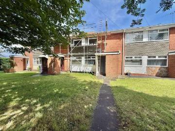2 bed flat for sale