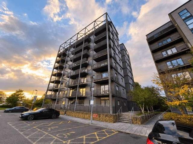 2 bed flat for sale