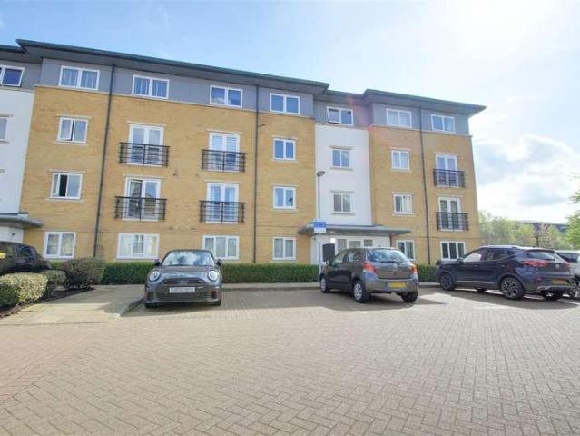 2 bed flat for sale