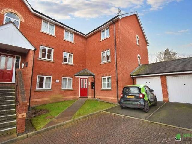 2 bed flat for sale