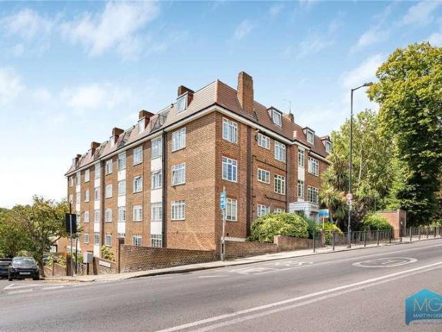 2 bed flat for sale