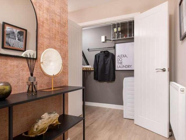 2 bed flat for sale