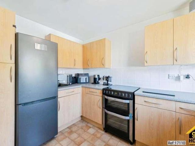 2 bed flat for sale