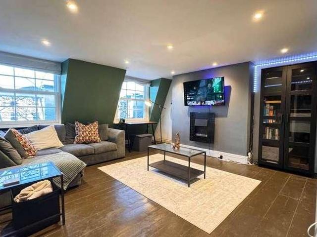 2 bed flat for sale