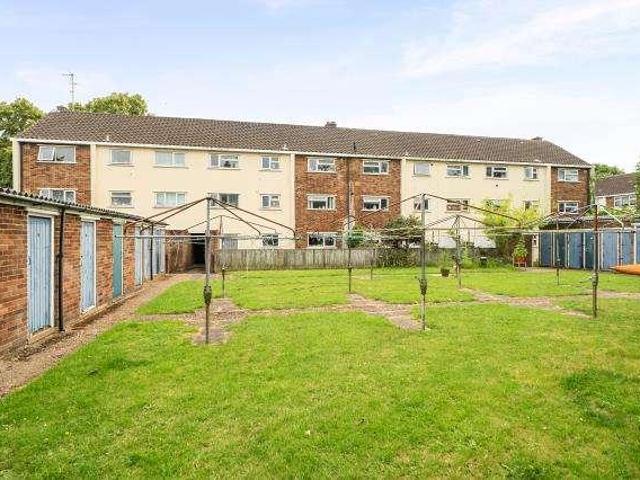 2 bed flat for sale