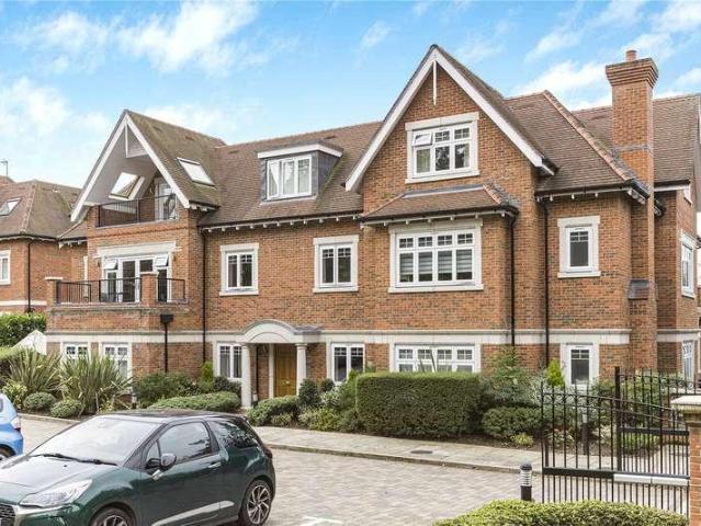 2 bed flat for sale