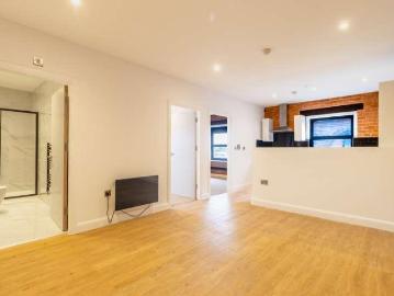 2 bed flat for sale