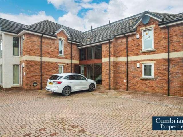 2 bed flat for sale