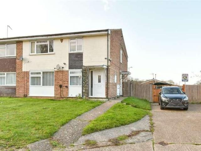 2 bed flat for sale