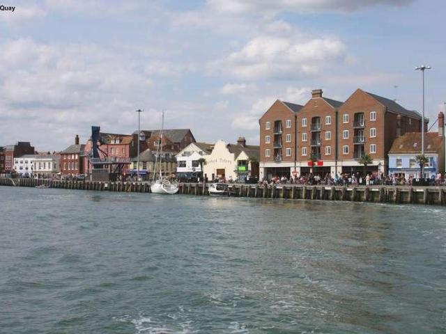 2 bed flat for sale