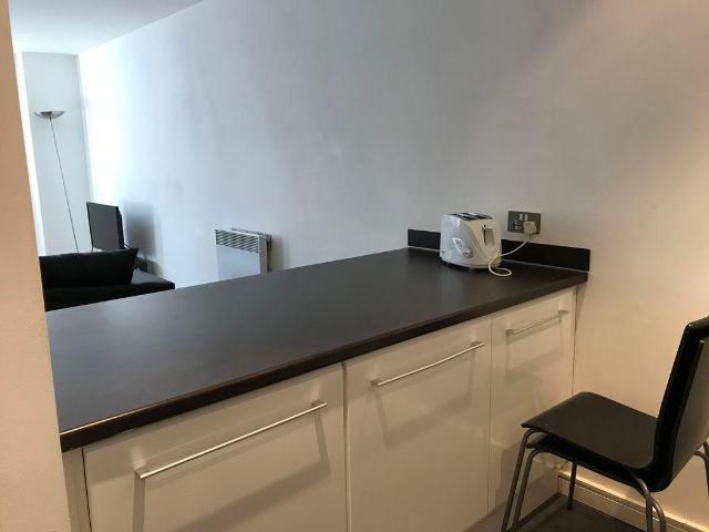 2 bed flat for sale